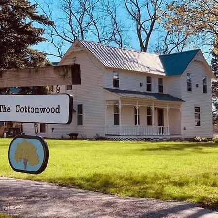 The Cottonwood Inn B&B Empire Εξωτερικό φωτογραφία