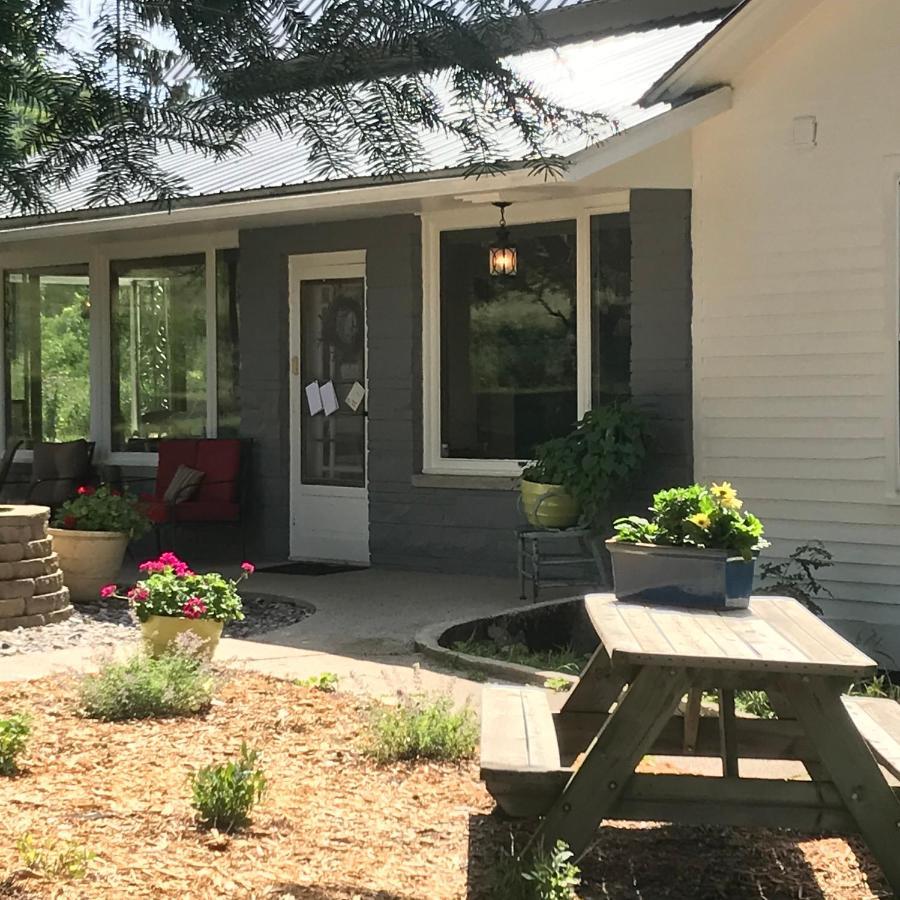 The Cottonwood Inn B&B Empire Εξωτερικό φωτογραφία